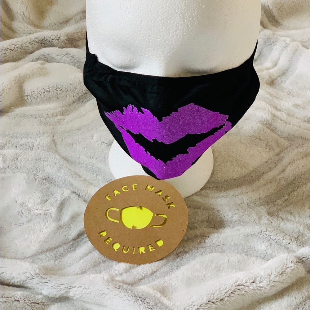 Breathable Women’s Face Mask